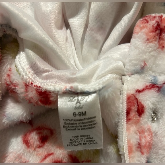 Le Top Bebe, sleeper, onesie. Pink floral patter sz. 6-9 mos. - Picture 13 of 13